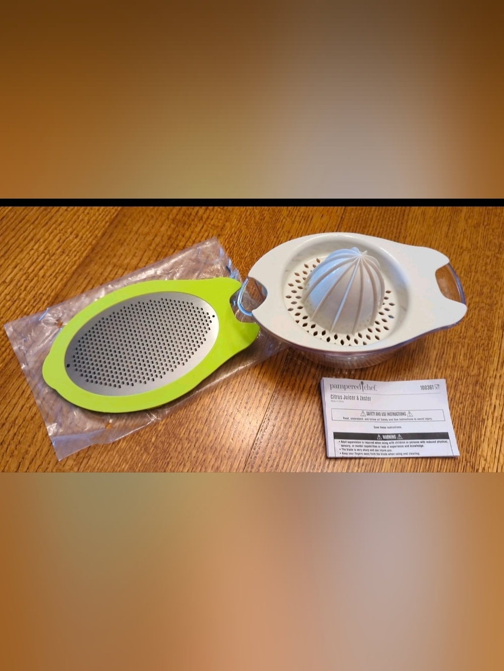 Pampered Chef Citrus Juicer & Zester #100361 Complete Set With Instructions